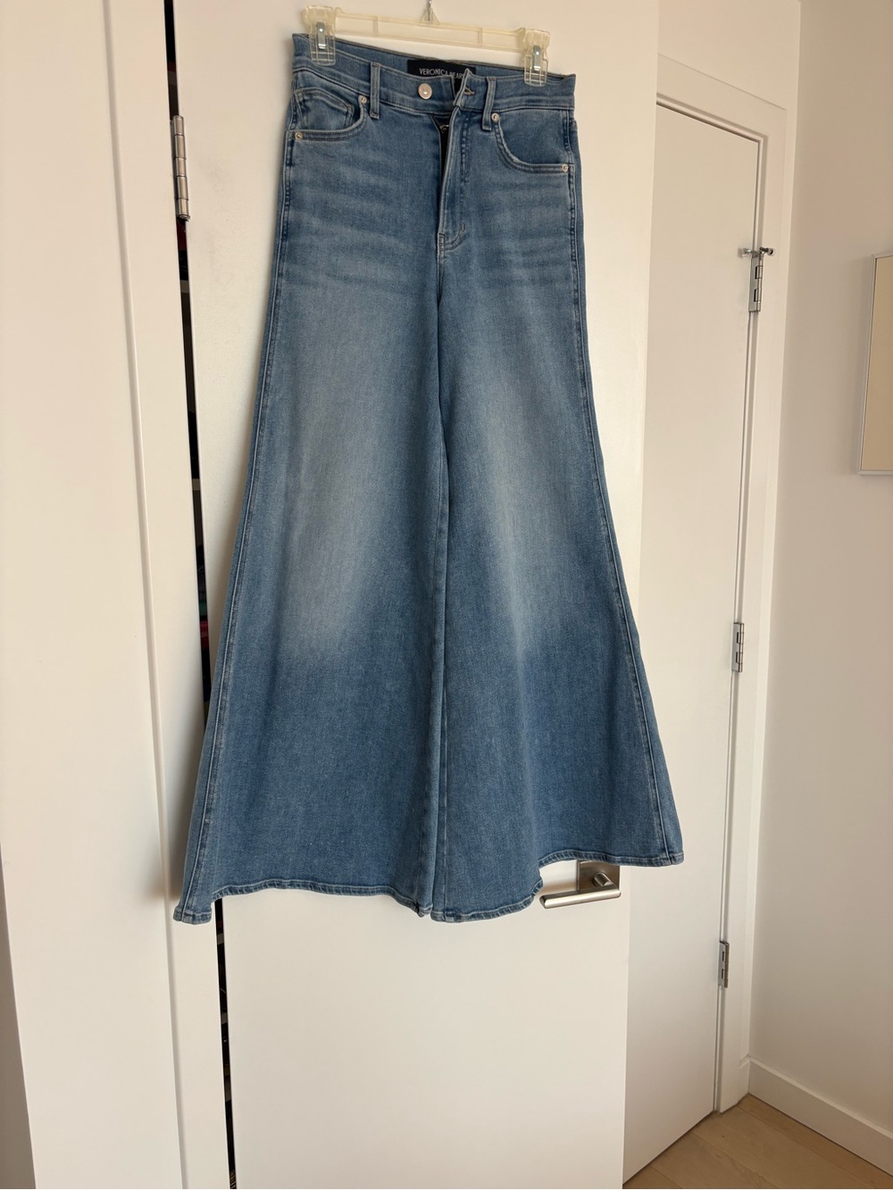 Fantastic Veronica Beard Jesse Jeans